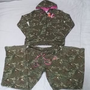 Pink For The Cure "Yes Deer" Print Hoodie & Pants